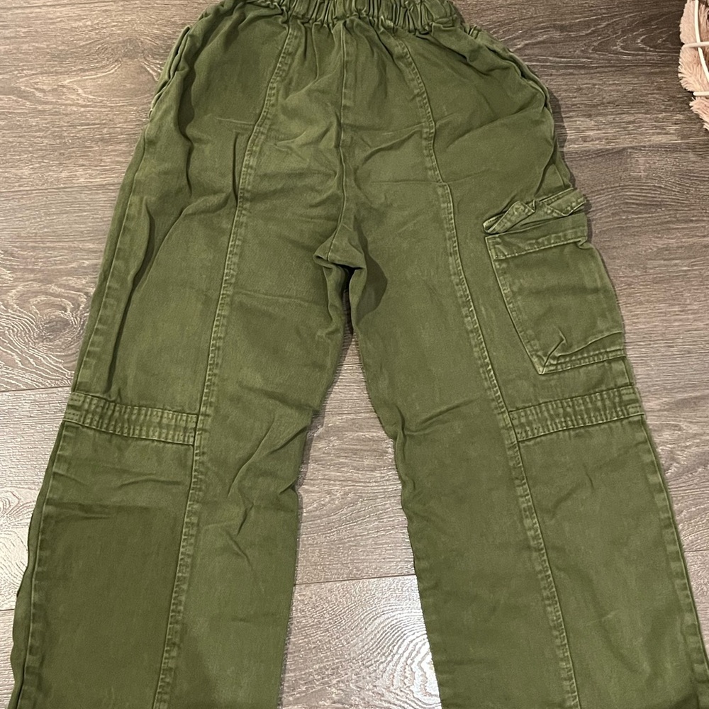 Distressed Cargos, kids